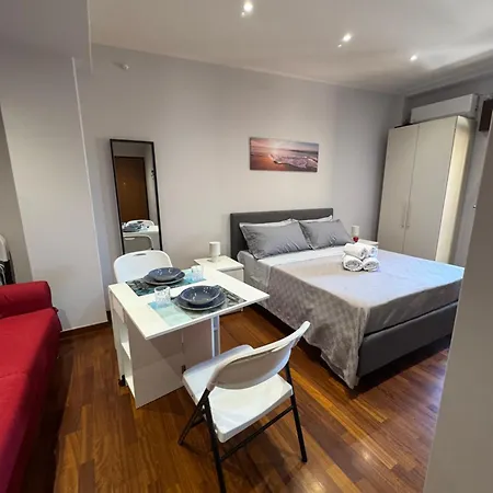 Apartman House Zeta Piazza Carmine Reggio di Calabria