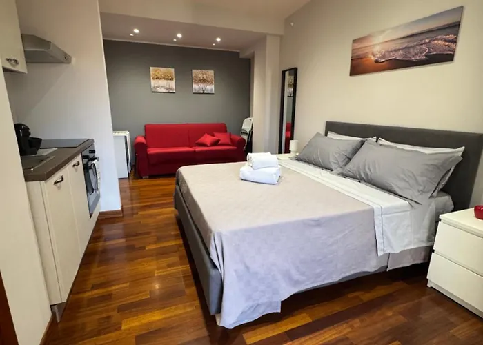 House Zeta Piazza Carmine * רג'יו די קאלאבריה