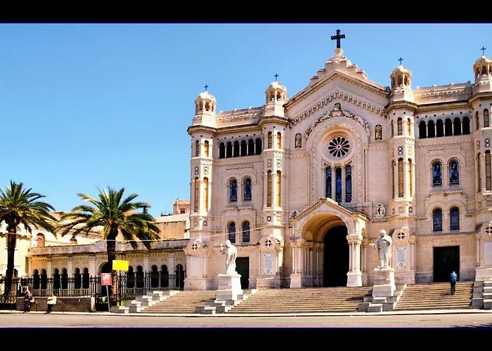 House Zeta Piazza Carmine * רג'יו די קאלאבריה